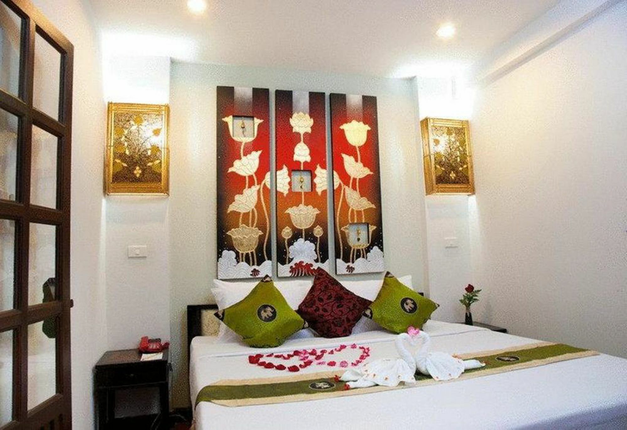Spring@Tapae Hotel Chiang Mai Eksteriør billede